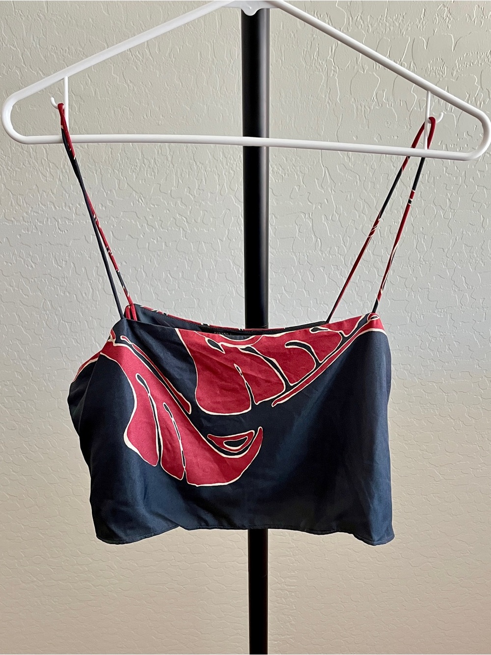 Banana Republic Silk Arabella Black and Red Leaf Print Crop Cami